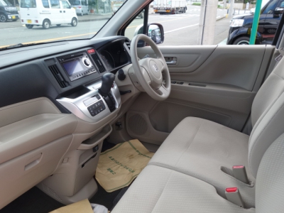 N-WGN(ホンダ)ディーラー試乗車 前席内装