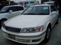 マークツークリオスW(トヨタ)中古車 前方