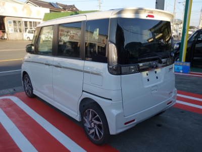 スペーシアカスタム(スズキ)届出済未使用車 後方