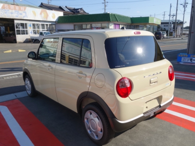 ラパン(スズキ)登録済未使用車 後方