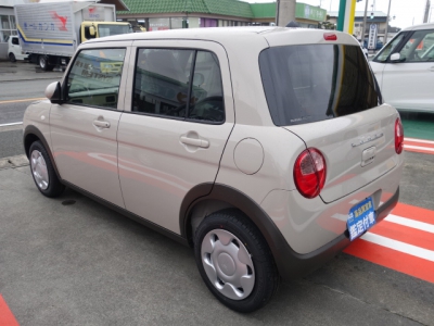 ラパン(スズキ)登録済未使用車 後方