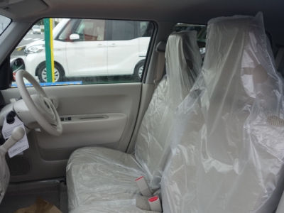 ラパン(スズキ)登録済未使用車 前席内装