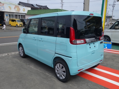 スペーシア(スズキ)登録済未使用車 後方