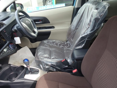 アクア(トヨタ)中古車 前席内装