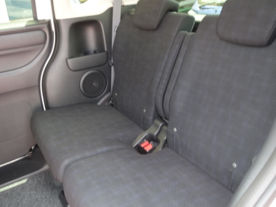 N-BOX(ホンダ)登録済未使用車 後席内装
