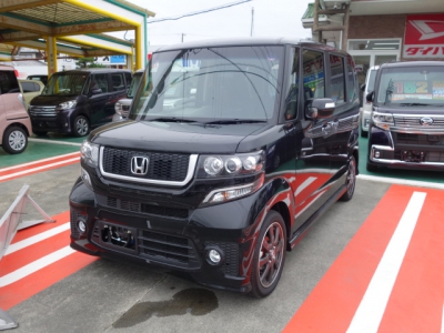 N-BOX(ホンダ)ディーラー試乗車 前方