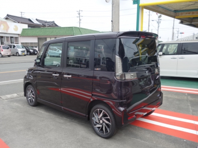 スペーシアカスタム(スズキ)登録済未使用車 後方