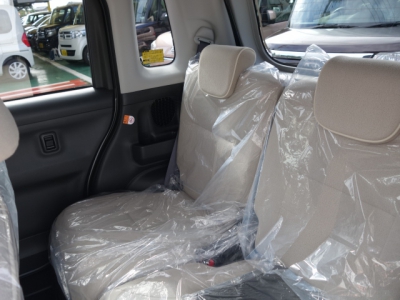 ムーヴキャンバス(ダイハツ)登録済未使用車 後席内装
