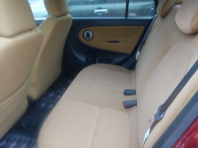 ミラジーノ(ダイハツ)中古車 後席内装