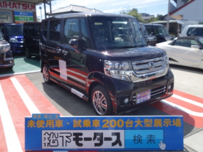 N-BOX　カスタム(ホンダ)新車 全体