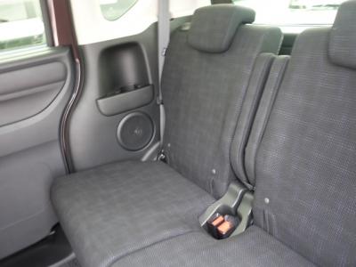 N-BOX(ホンダ)登録済未使用車 後席内装