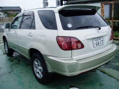 ハリアー(トヨタ)中古車 後方
