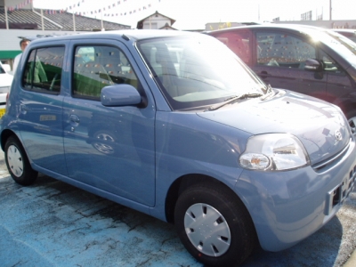エッセ(ダイハツ)未使用車全体拡大