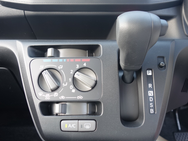 プレオプラス(スバル)登録済未使用車 10