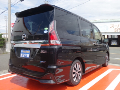 セレナハイブリッド(ニッサン)登録済未使用車 内外装写真他２
