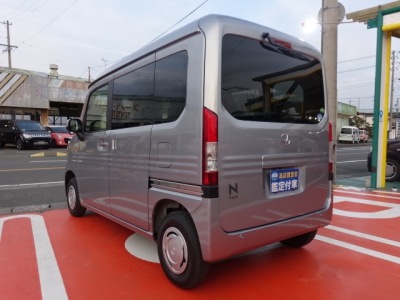 N-VAN(ホンダ)新車 後方