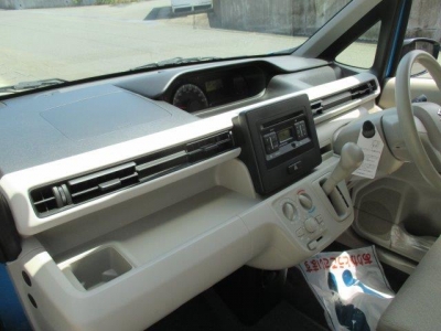 ワゴンR(スズキ)ディーラー試乗車 前席内装