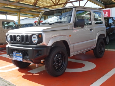 ジムニー(スズキ)届出済未使用車 前方