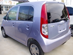 ライフ(ホンダ)未使用車 後方