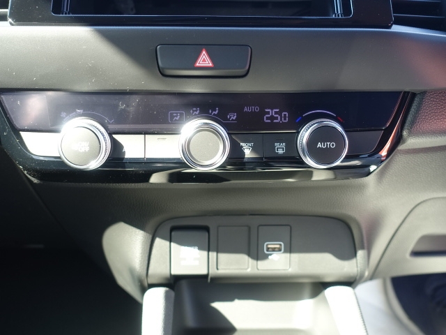 フィット(ホンダ)登録済未使用車 15