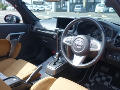 コペン(ダイハツ)中古車 後席内装