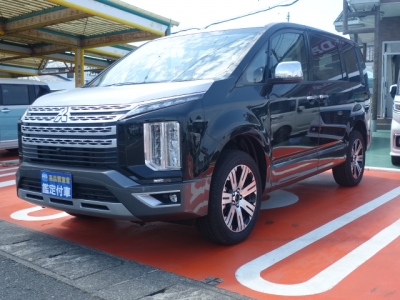 デリカD:5 4WD(三菱)レンタ登録済未使用車 前方