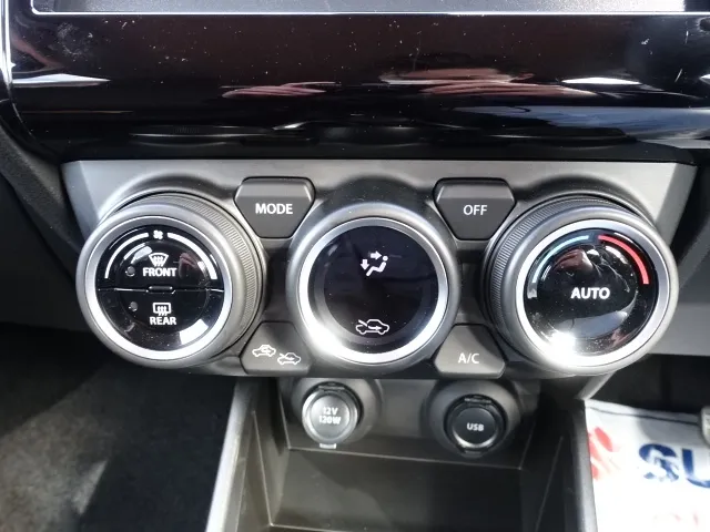 スイフト(スズキ)HYBRID RS　セーフティパッケージディ-ラ-試乗車 17