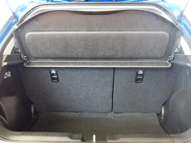 スイフト(スズキ)HYBRID RS セーフティパッケージ　全方位ディ-ラ-試乗車 9