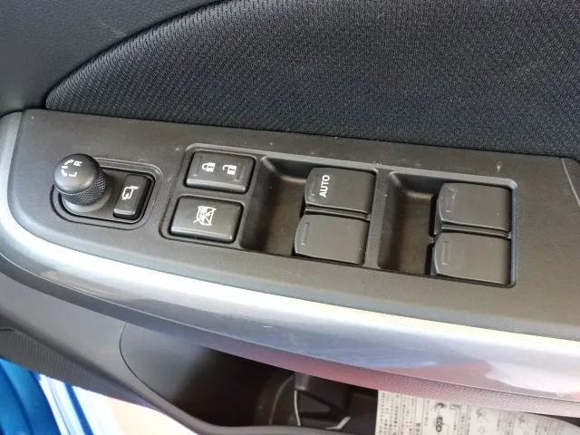 スイフト(スズキ)HYBRID RS セーフティパッケージ　全方位ディ-ラ-試乗車 13