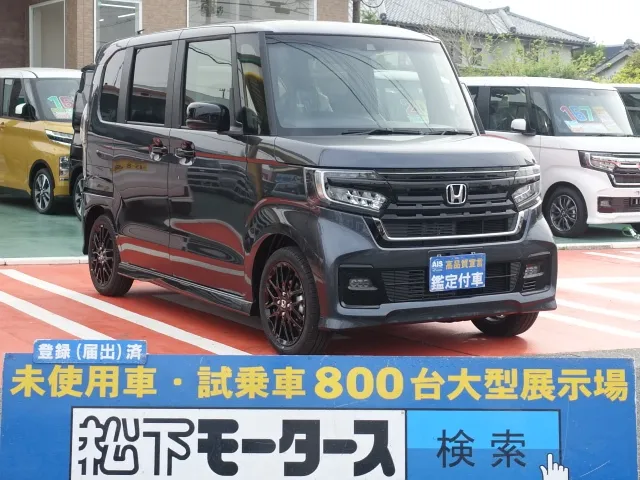 N-BOXカスタム Ｌターボ STYLE+BLACK ホンダ 届出済未使用車は静岡県 松下モータース ブラックのアクセントカラーが特徴のスタイル＋ ブラック！！ [NO:12226]