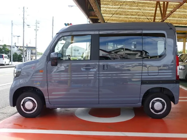 N-VAN プラススタイルFUNターボ 4WD AT ホンダ 届出済未使用車は静岡県 松下モータース 広々荷室！ [NO:13183]