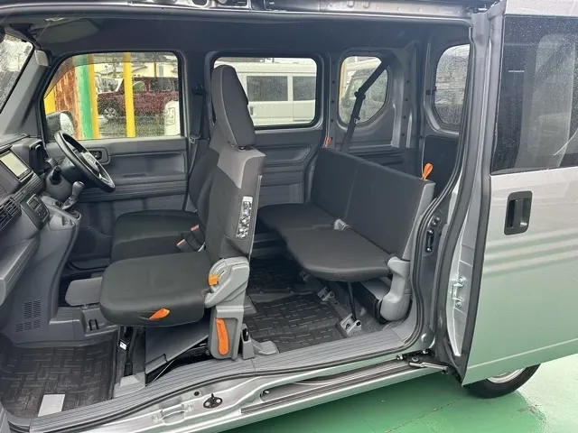 N-VAN(ホンダ)Gタイプ MT ４WDディーラ-試乗車 4