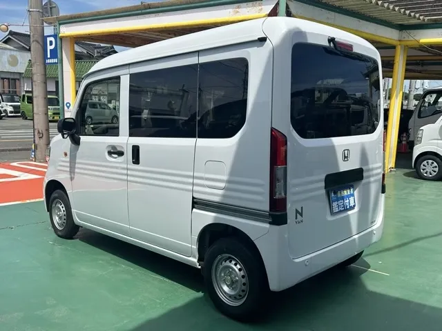 N-VAN(ホンダ)Gタイプ AT ４WD届出済未使用車 2