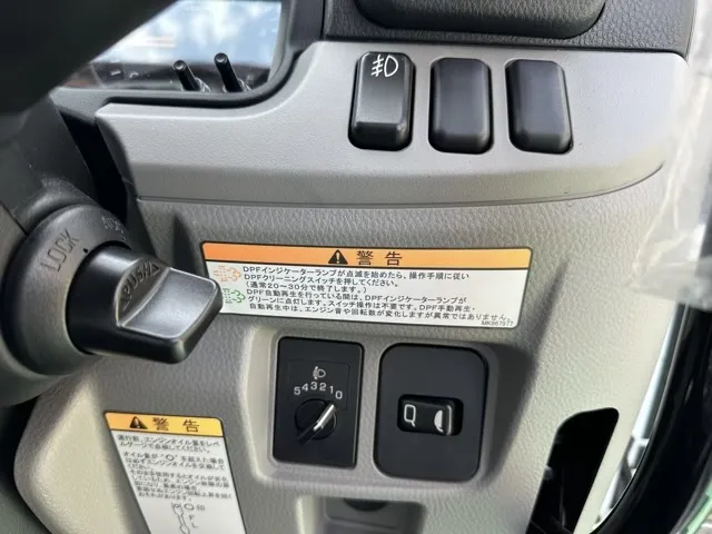 キャンター(三菱)全低床キョウカダンプ ３ｔ　コボレーンレンタ登録済未使用車 18