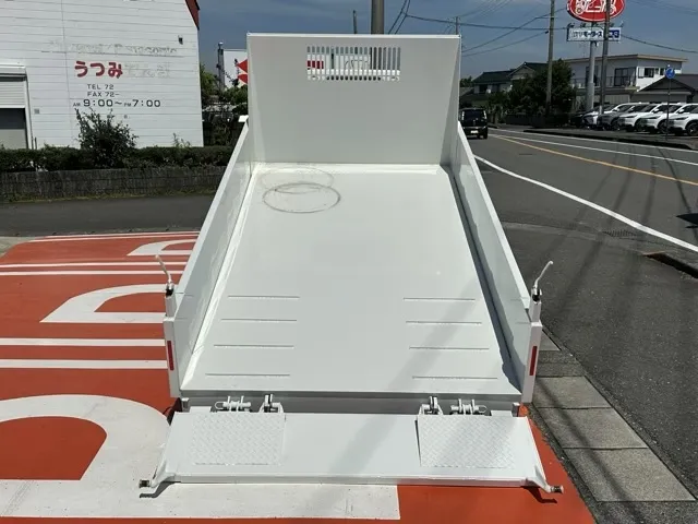 キャンター(三菱)３ｔ ローダースライドダンプレンタ登録済未使用車 3