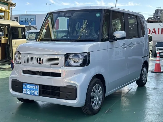 N-BOX(ホンダ)N-BOX コンフォートＰ届出済未使用車 1