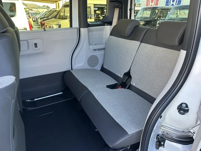 N-BOX(ホンダ)N-BOX届出済未使用車 4