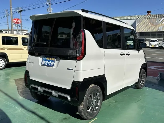 デリカミニ(三菱)Tプレミアム ４WD届出済未使用車 3