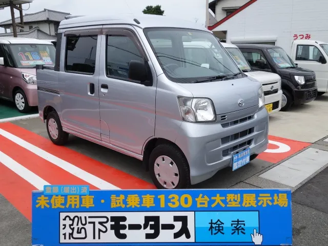 ハイゼットカーゴ デッキバンG SAⅢ ダイハツ 中古車は静岡県 松下モータース デッキバンＧの４ＷＤ・５ＭＴ車 登場！ホイルキャップ・プライバシーガラス・パワーウインドなど装備充実！弊社下取り車でお買い得車です！ [NO:4679]